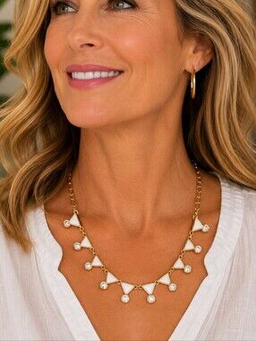 3/$30 Vtg Art Deco White Triangle Rhinestone Chain Necklace